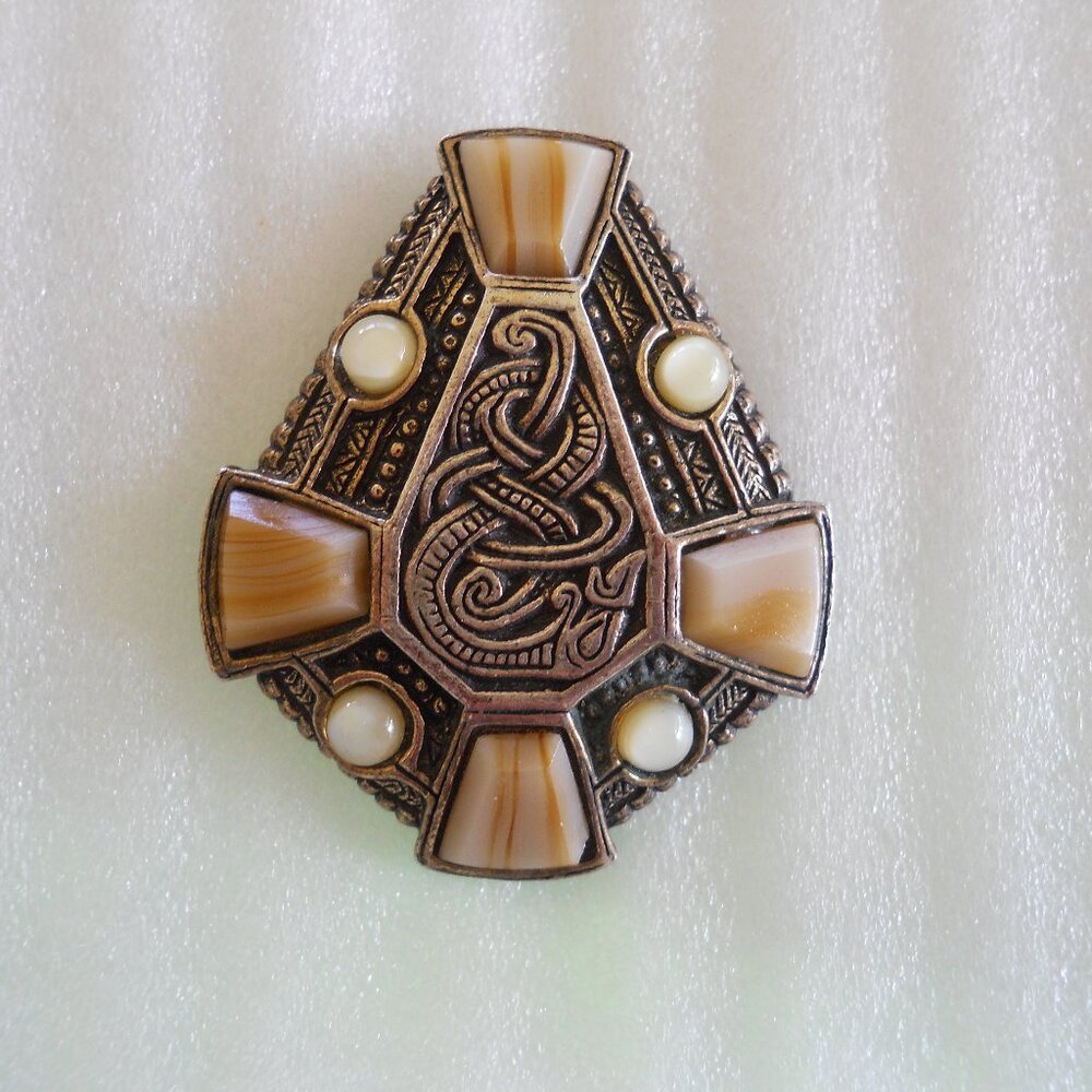 Miracle - Celtic Pendant  330/630